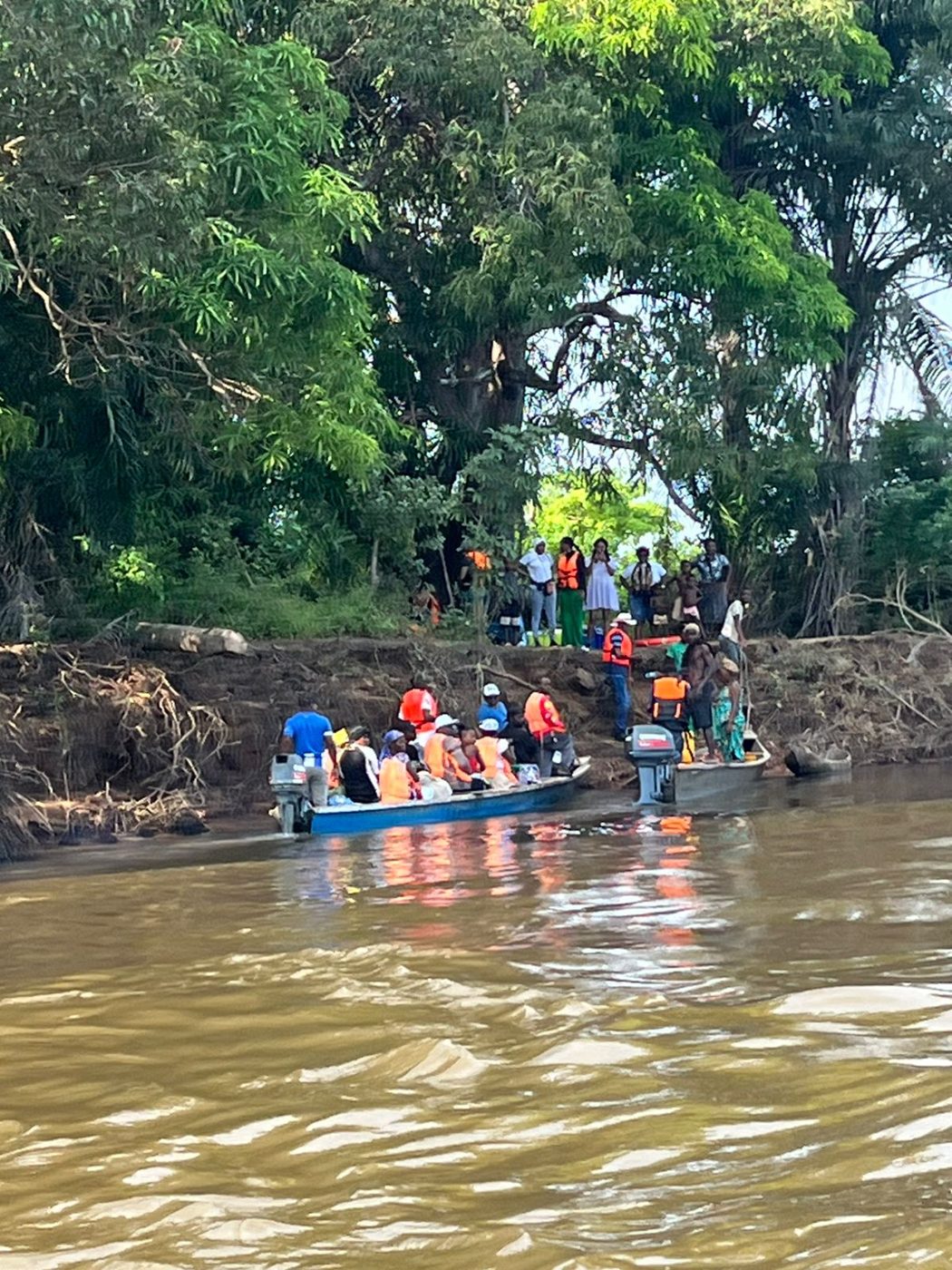 Comunidade ribeirinha do Corredor do Cuanza, no Musseque Cariapuco